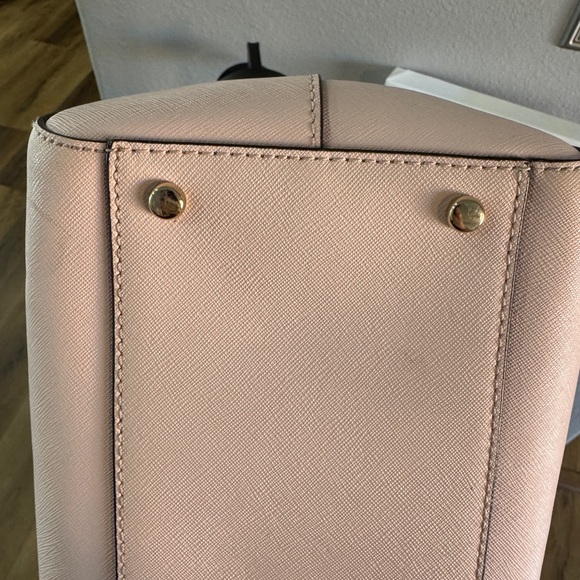 EUC Kate Spade Tote with Detachable Strap - Picture 7 of 9